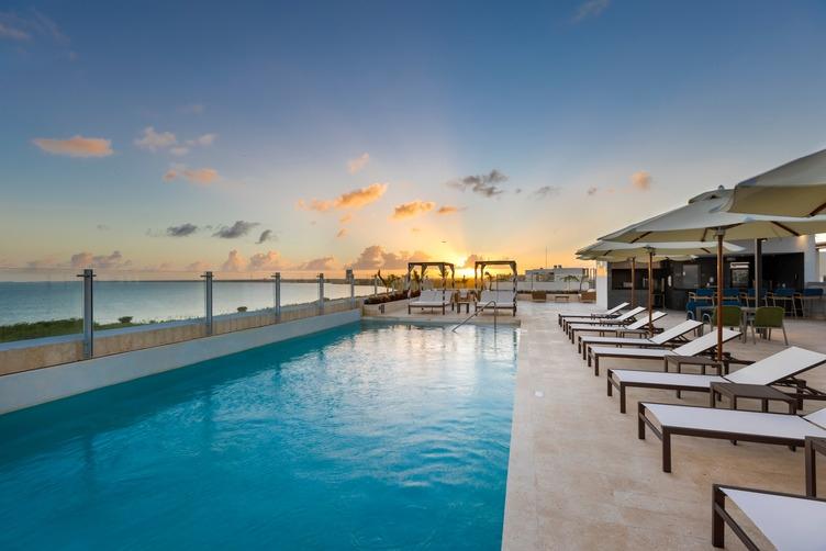 Residence Inn By Marriott Cancun Hotel Zone Exterior foto