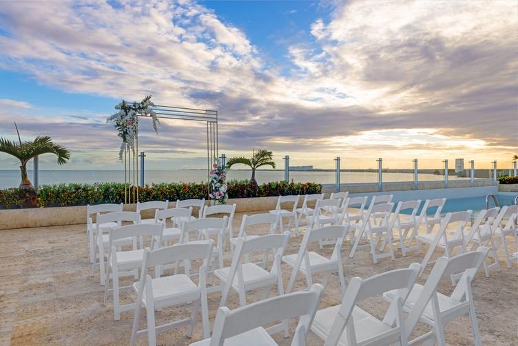 Residence Inn By Marriott Cancun Hotel Zone Exterior foto