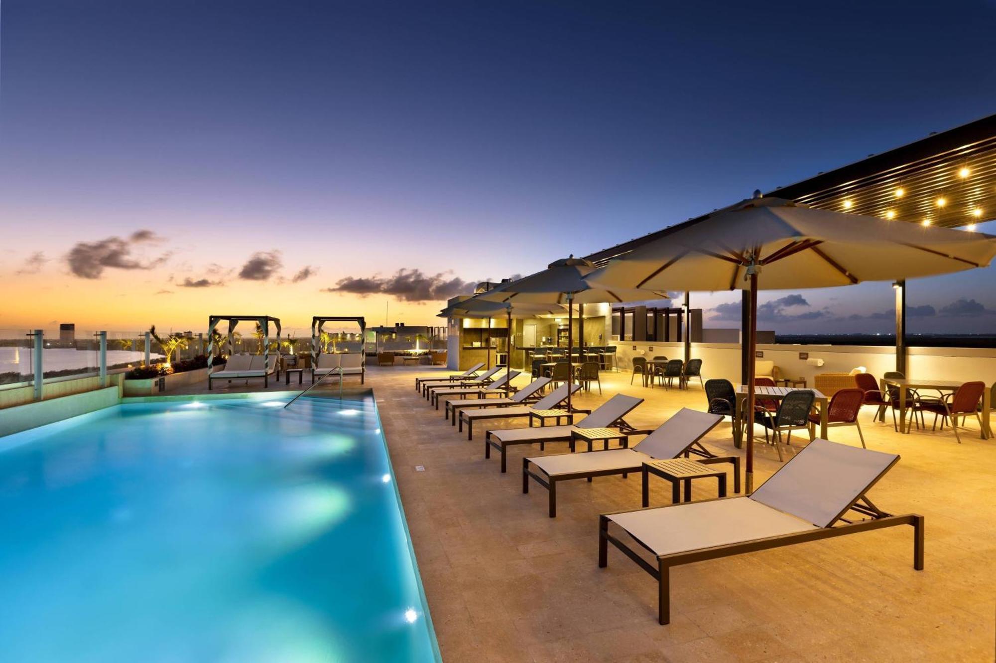 Residence Inn By Marriott Cancun Hotel Zone Exterior foto