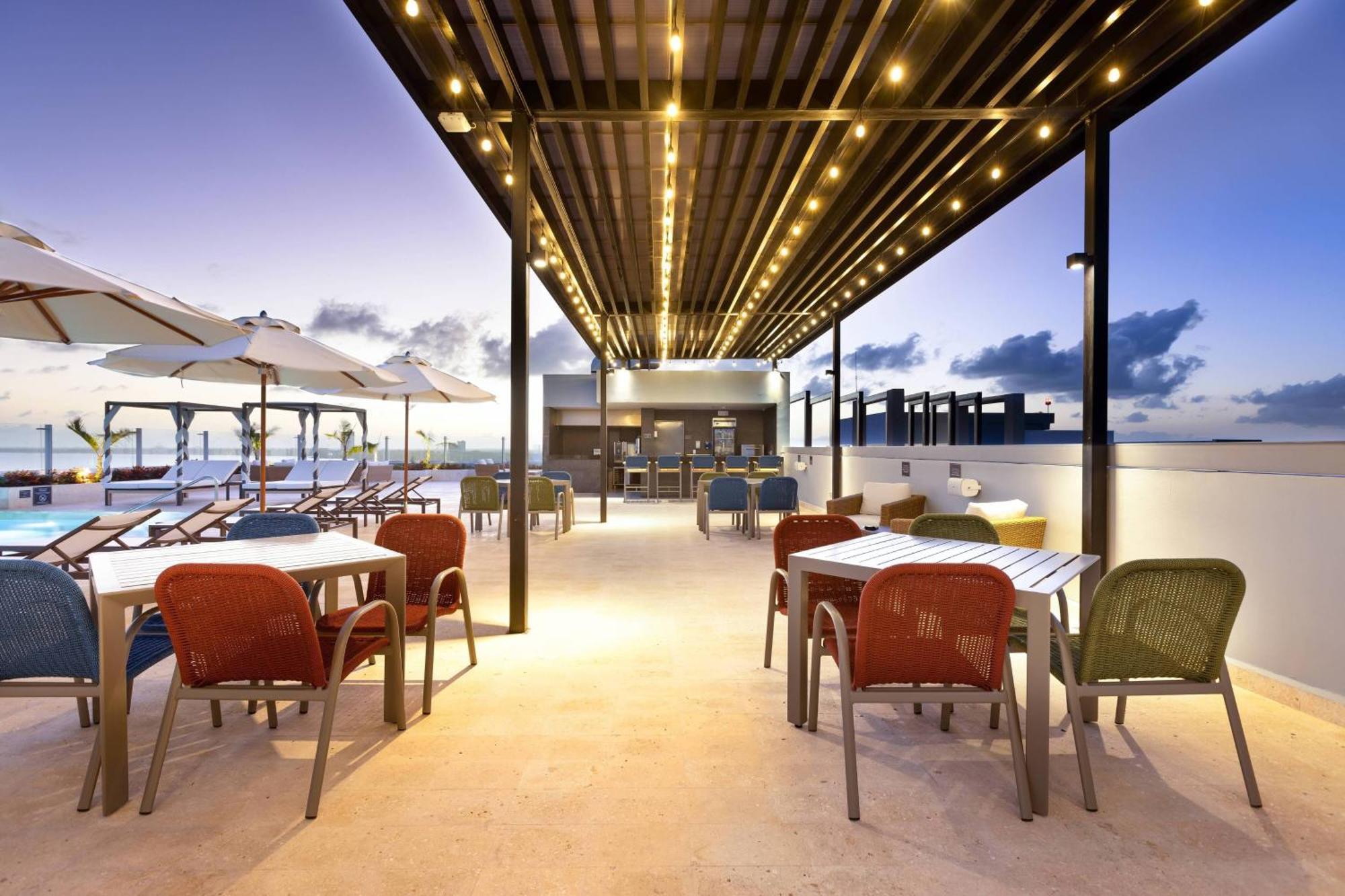 Residence Inn By Marriott Cancun Hotel Zone Exterior foto