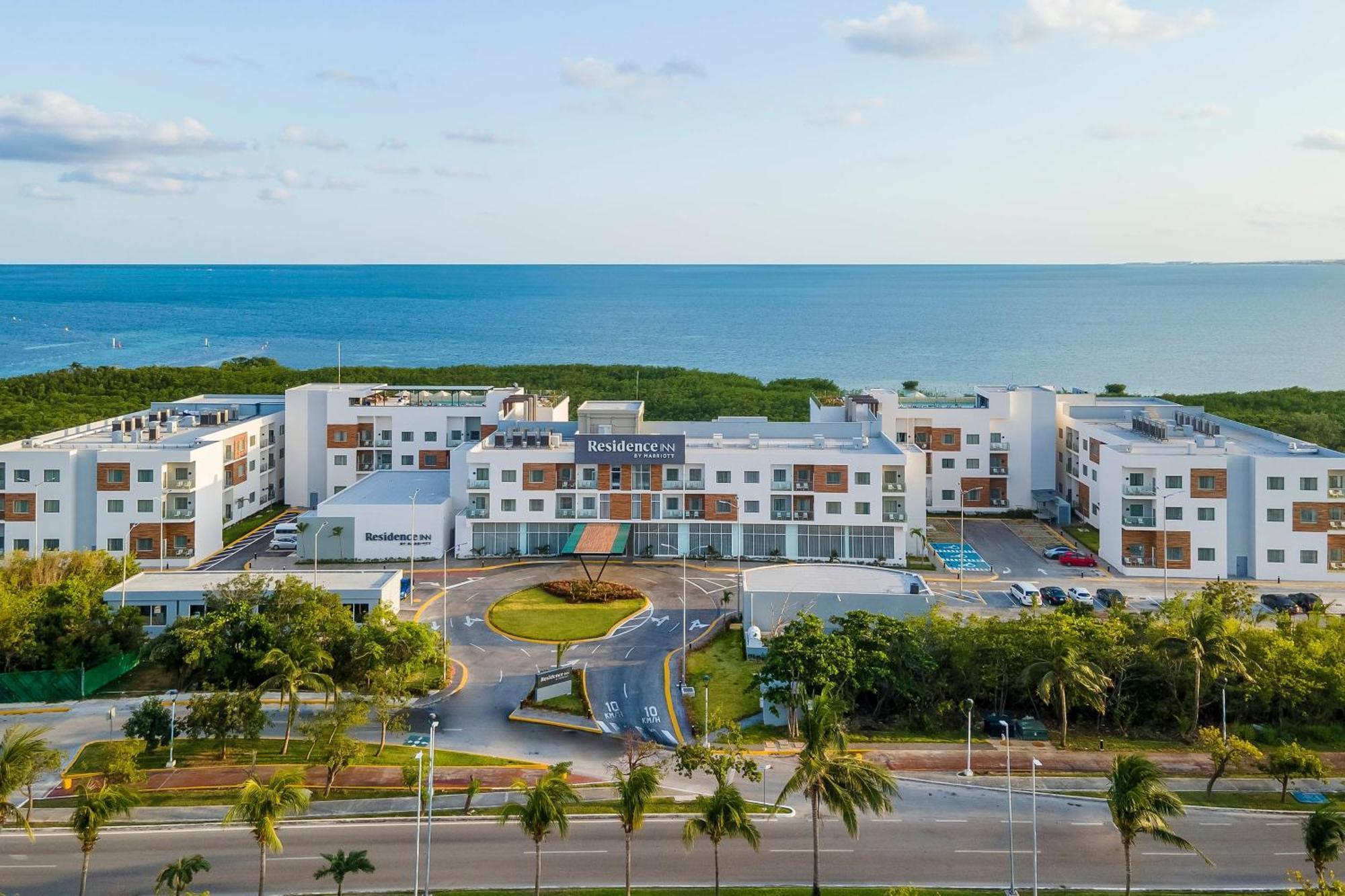 Residence Inn By Marriott Cancun Hotel Zone Exterior foto