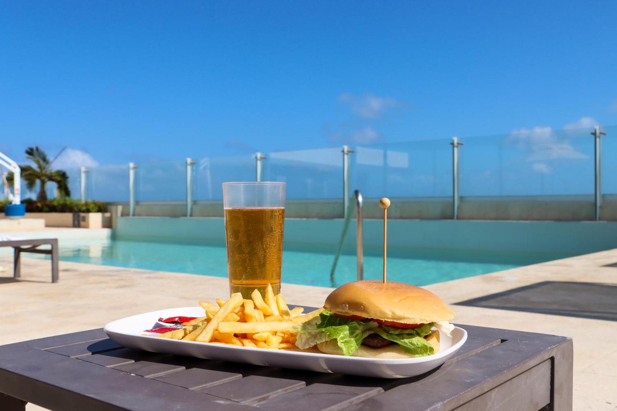 Residence Inn By Marriott Cancun Hotel Zone Exterior foto